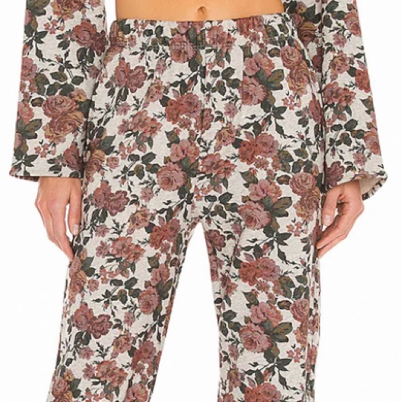 HOST PIC LOVERS + FRIENDS TIE ANKLE SWEATPANT RED VICTORIAN FLORAL COTTON SZ S,M - Picture 5 of 7